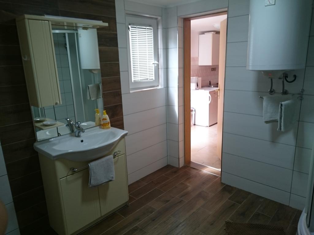 Apartment Sara Umag Buitenkant foto